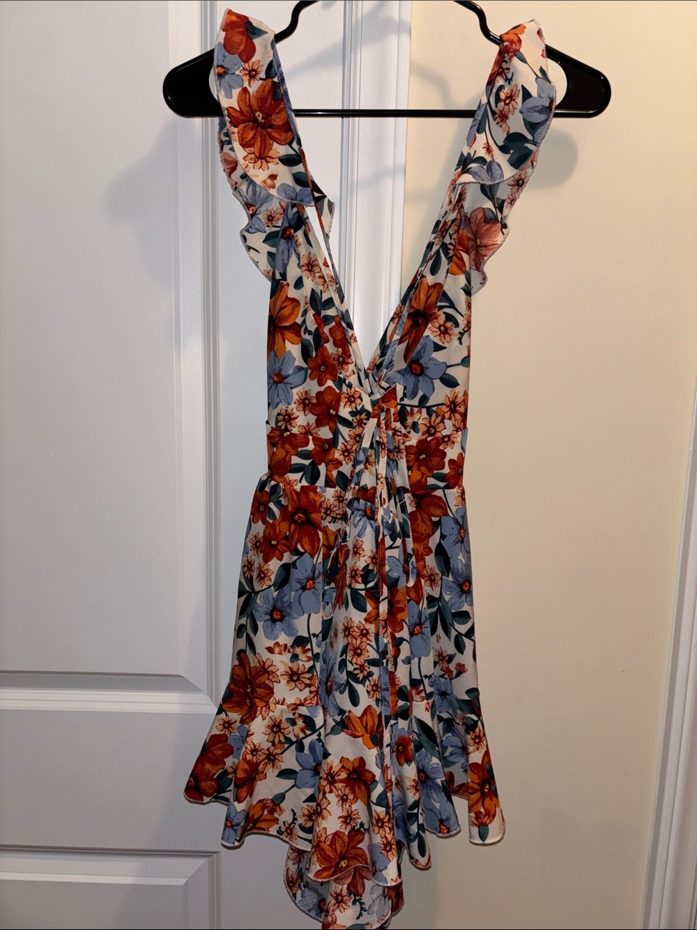 Floral V-Neck Ruffle Rimper in Multi-Color - Picture 4 of 4